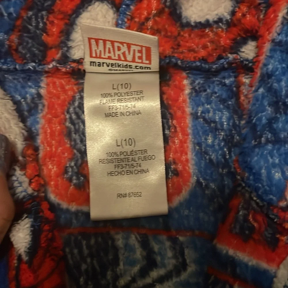 Boy’s Marvel SpiderMan robe - Picture 3 of 4